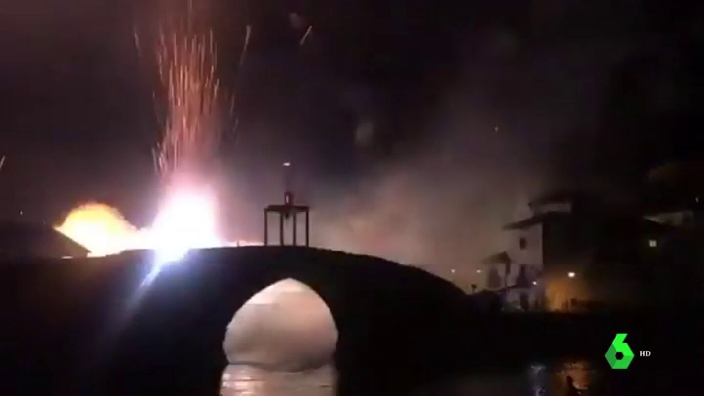 Al menos 20 heridos en una explosi&oacute;n pirot&eacute;cnica en Asturias