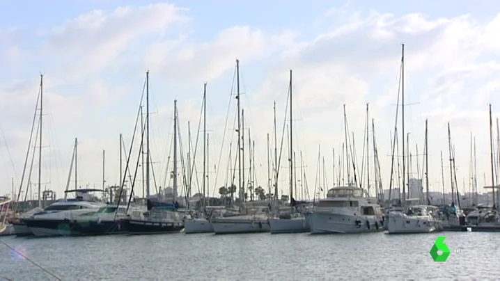 Yates en el puerto de Valencia