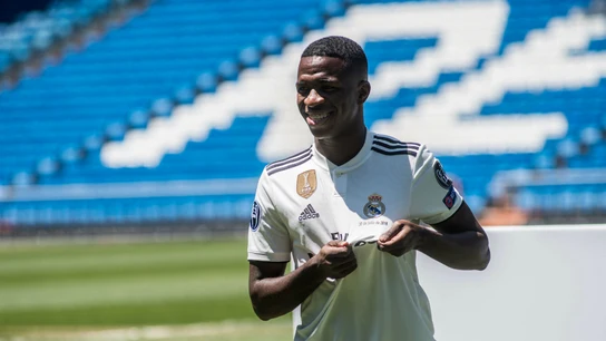 Vinicius, con la camiseta del Real Madrid Vinicius, con la camiseta del Real Madrid