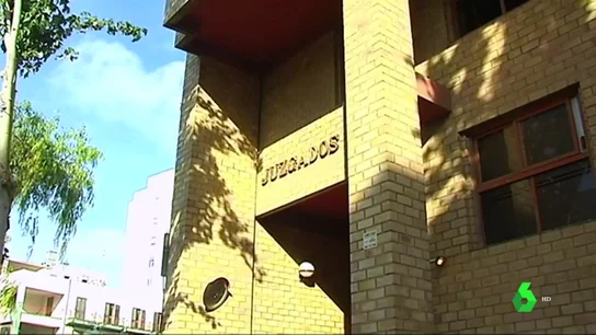 Dos mujeres denuncian dos casos de agresiones sexuales en grupo en Ibiza y en Salou Dos mujeres denuncian dos casos de agresiones sexuales en grupo en Ibiza y en Salou
