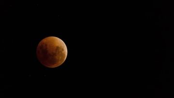 Vista de un eclipse lunar total