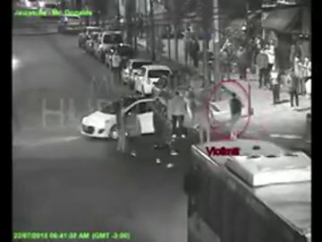 Las imágenes del apuñalamiento de Facundo Espíndola en Hutlingham Las imágenes del apuñalamiento de Facundo Espíndola en Hutlingham