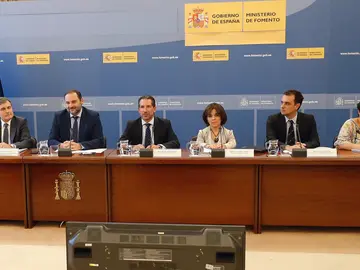 El ministro de Fomento, José Luis Ábalos durante la reunión extraordinaria de la Conferencia Nacional de Transporte. El ministro de Fomento, José Luis Ábalos durante la reunión extraordinaria de la Conferencia Nacional de Transporte.