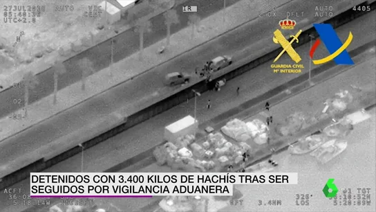 Detenidos con 3400 kilos de hachis tras ser seguidos por vigilancia aduanera Detenidos con 3400 kilos de hachis tras ser seguidos por vigilancia aduanera