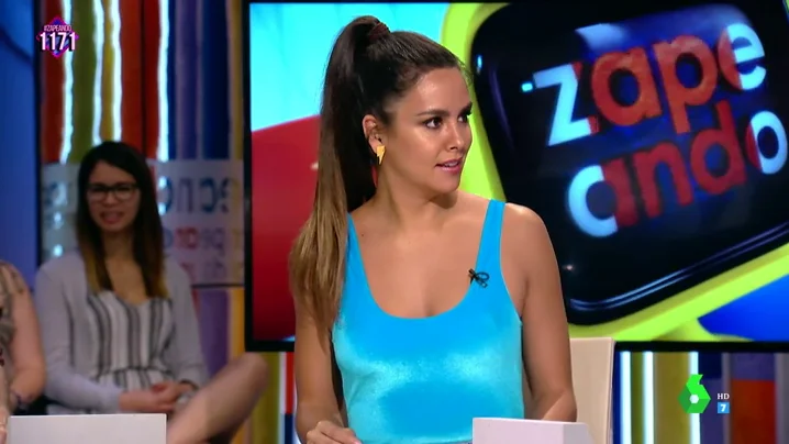 Por esta razón Cristina Pedroche hace estiramientos en el arranque de Zapeando Por esta razón Cristina Pedroche hace estiramientos en el arranque de Zapeando