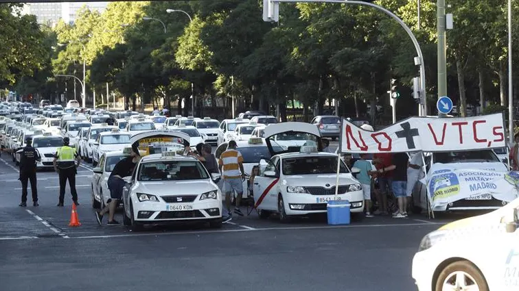 Las protestas de los taxistas españoles contra la proliferación de licencias VTC