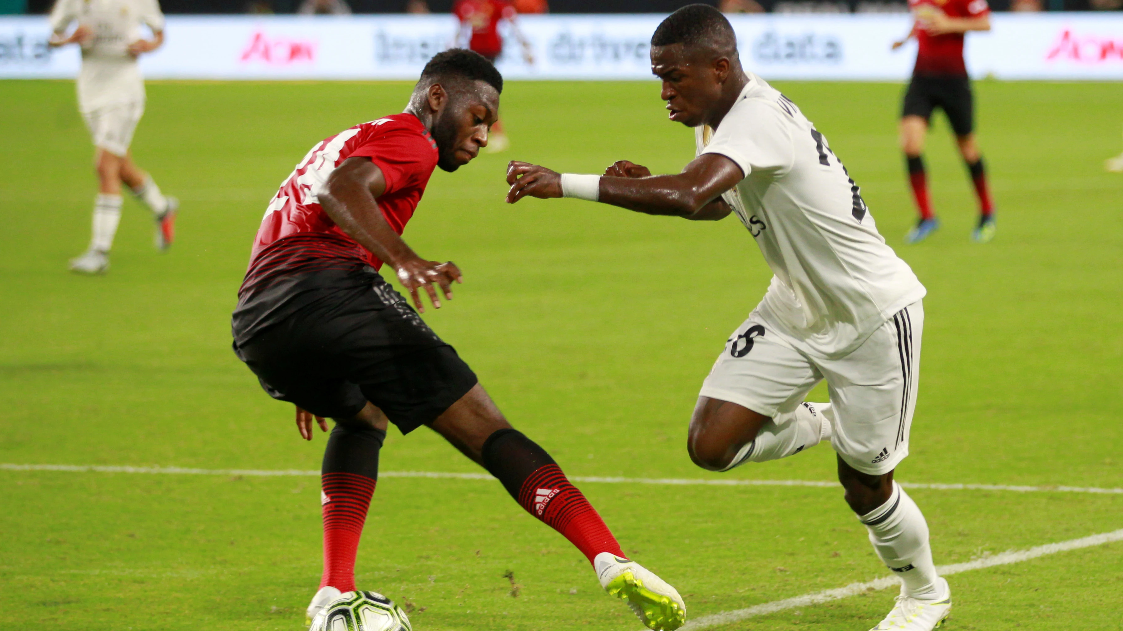 Vinicius, en acción ante el United de Mourinho