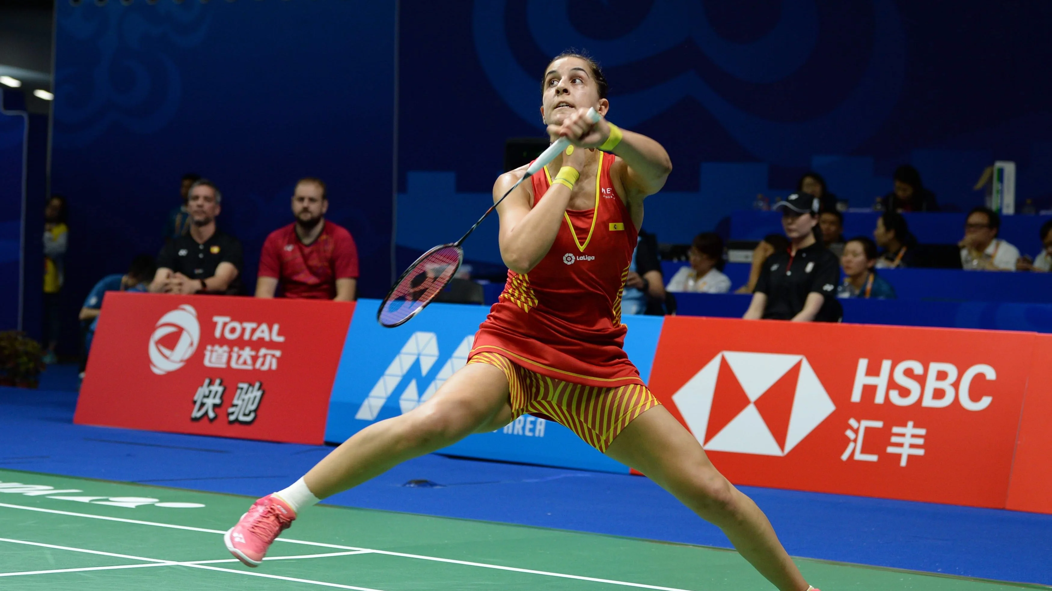 Carolina Marín jugando contra Sato