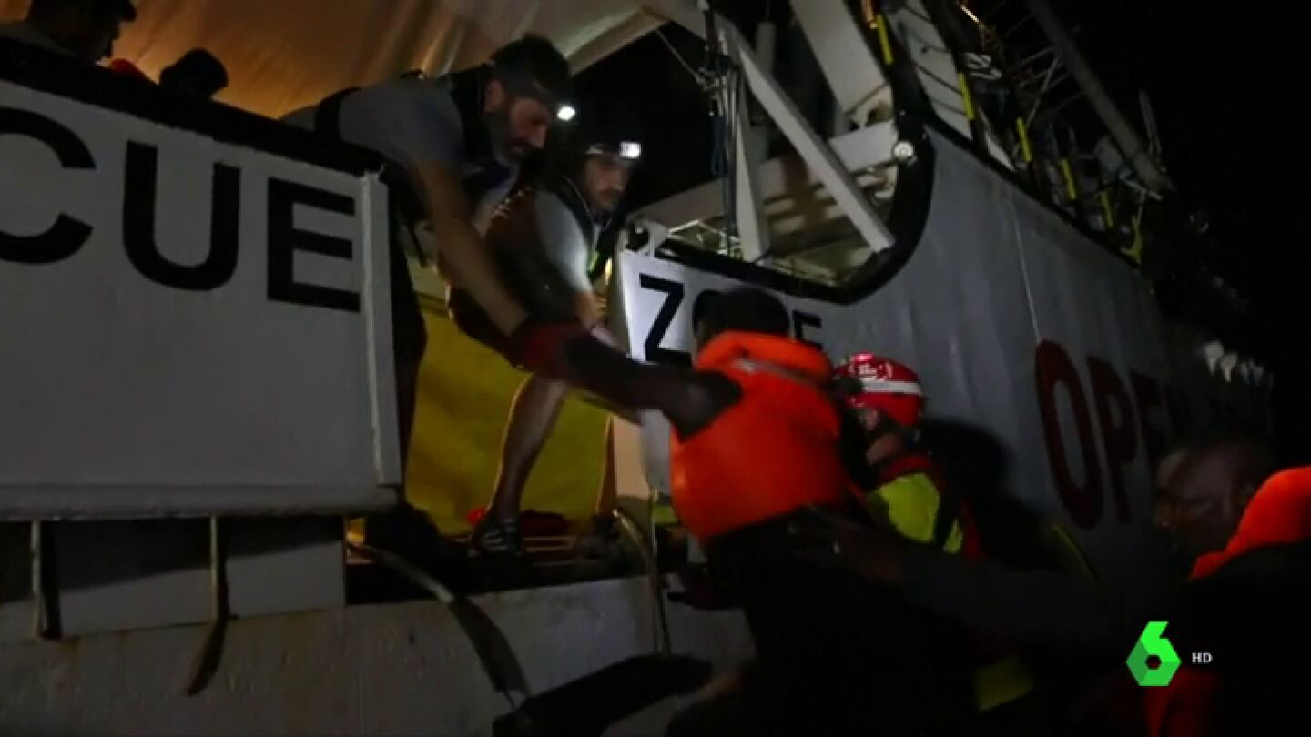 Migrantes llegando al mediterr&aacute;neo