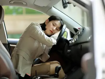 ¿Legal o ilegal dormir en el coche? ¿Legal o ilegal dormir en el coche?