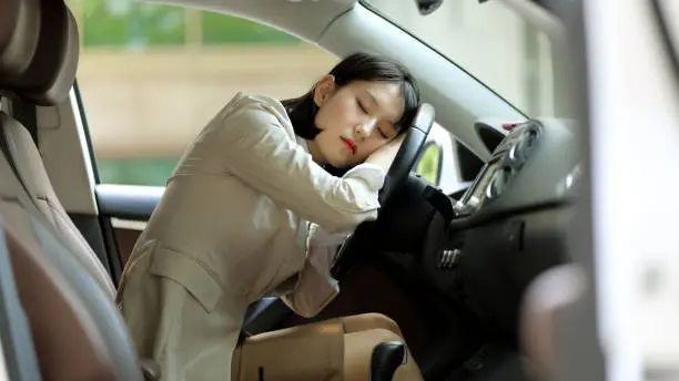 ¿Legal o ilegal dormir en el coche? ¿Legal o ilegal dormir en el coche?