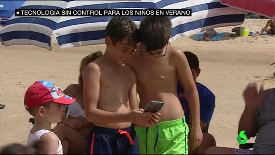 Mucha pantalla, poca vida real: los menores de hoy d&iacute;a pasan m&aacute;s tiempo que nunca con m&oacute;viles y tablets en verano