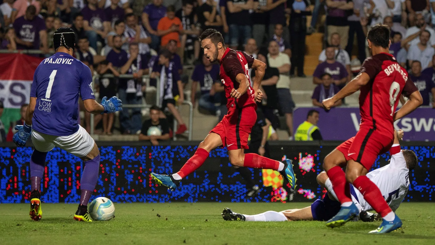 Remate de Pablo Sarabia en Europa League Remate de Pablo Sarabia en Europa League