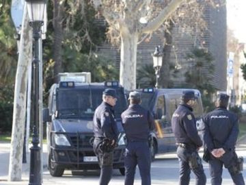 En la imagen la Policía Nacional En la imagen la Policía Nacional