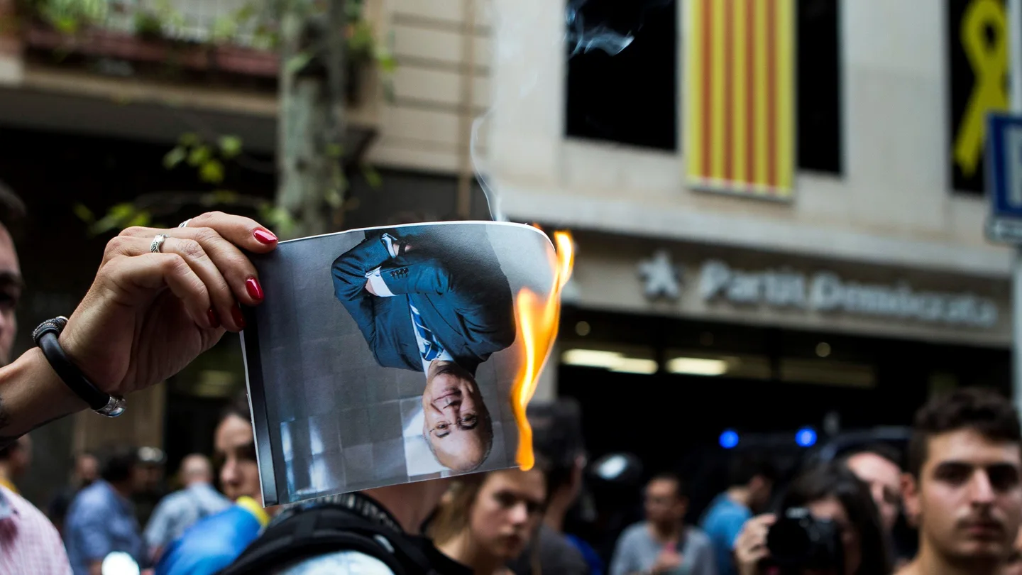 Protestas frente a la sede del PDeCAT Protestas frente a la sede del PDeCAT