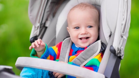 Beb&eacute; en carrito