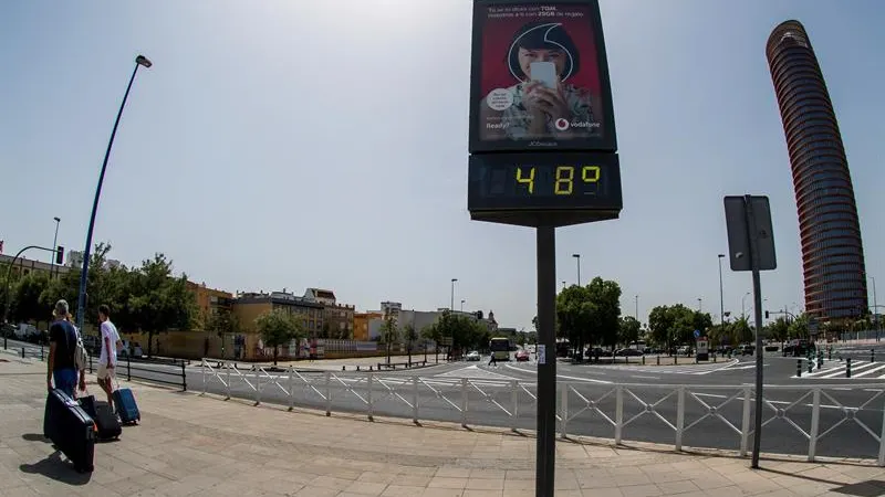 Un termómetro de Sevilla que marca 48ºC debido a la ola de calo