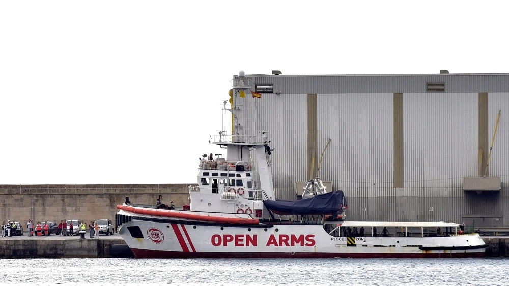 Vista de uno de los dos barcos de la Organización de Salvamento Open Arms