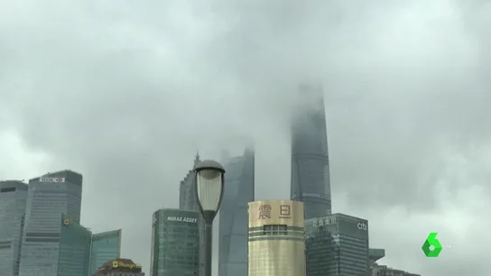Un tifón obliga a evacuar a 88.000 personas en Shangai, China Un tifón obliga a evacuar a 88.000 personas en Shangai, China