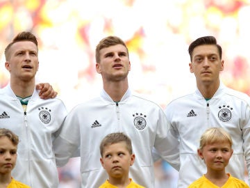 Selección alemana cantando el himno Selección alemana cantando el himno