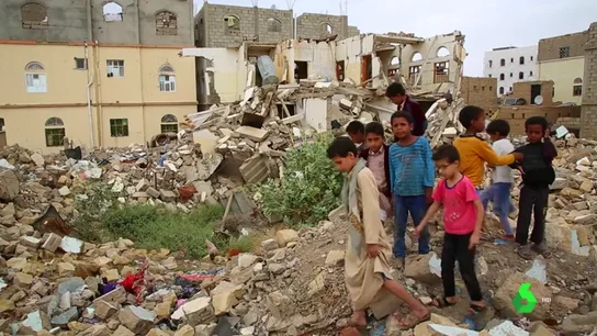 Ciudades devastadas, pueblos fantasmas y miles de muertos: las duras consecuencias de los ataques de la coalición saudí en Yemen Ciudades devastadas, pueblos fantasmas y miles de muertos: las duras consecuencias de los ataques de la coalición saudí en Yemen