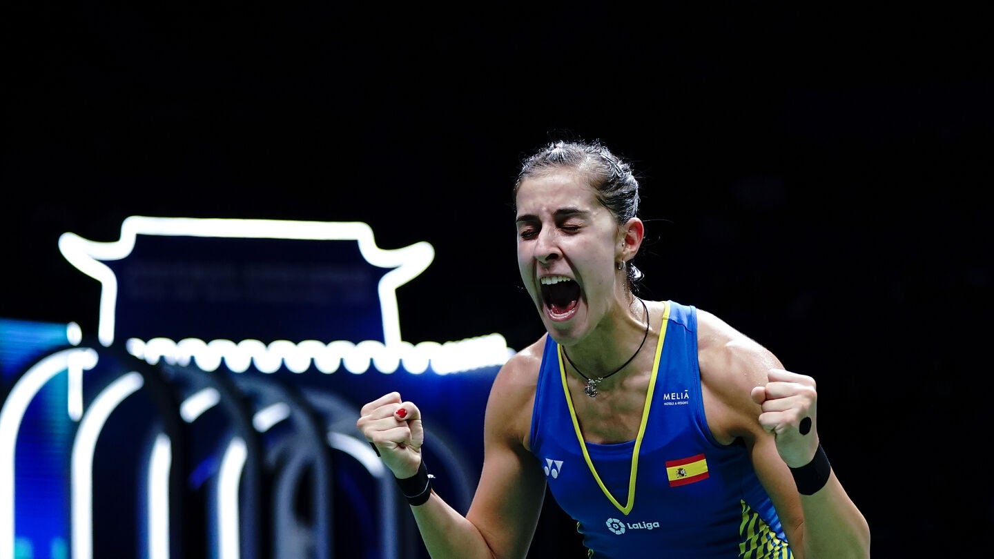 Carolina Mar&iacute;n celebra su victoria en el Mundial de b&aacute;dminton
