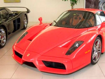 ¿Fan de Michael Schumacher? Si te sobran unos euros, puedes comprar su Ferrari Enzo