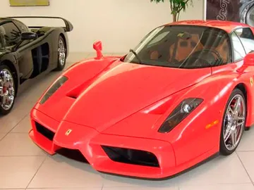 ¿Fan de Michael Schumacher? Si te sobran unos euros, puedes comprar su Ferrari Enzo ¿Fan de Michael Schumacher? Si te sobran unos euros, puedes comprar su Ferrari Enzo