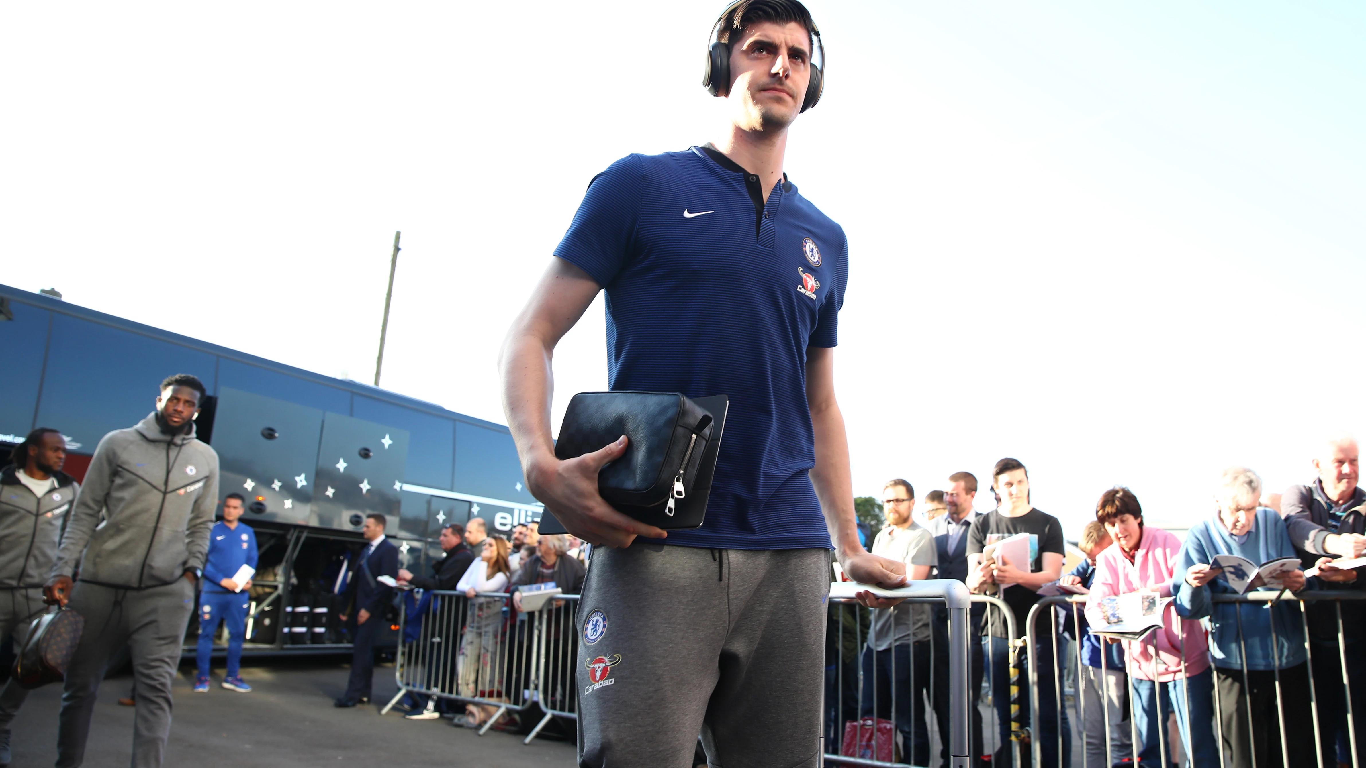 Thibaut Courtois, a su llegada a un partido del Chelsea