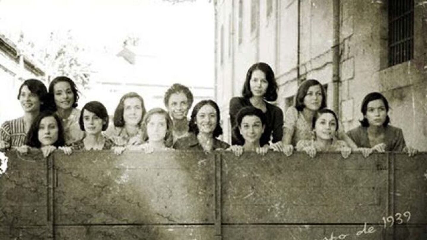imagen de la pel&iacute;cula 'Las 13 rosas'