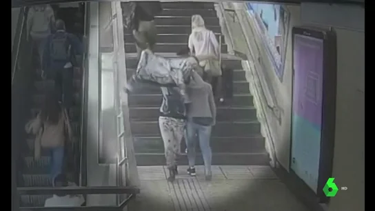 Desarticulada una banda de carteristas que actuaba en el metro de Barcelona Desarticulada una banda de carteristas que actuaba en el metro de Barcelona