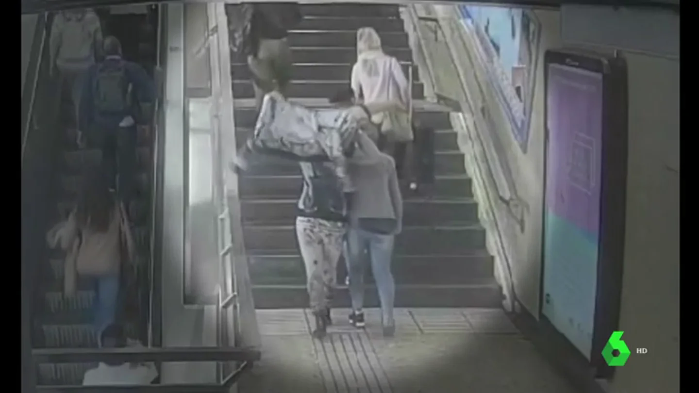 Desarticulada una banda de carteristas que actuaba en el metro de Barcelona Desarticulada una banda de carteristas que actuaba en el metro de Barcelona