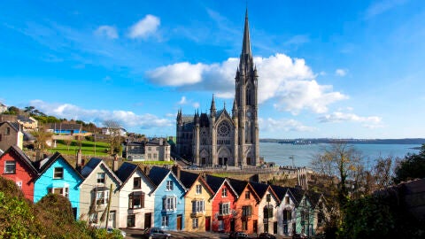 De ruta por los pueblos costeros con más encanto de Irlanda 