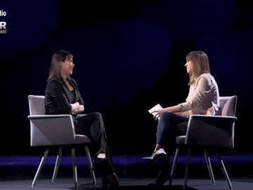 El difícil paso de Mabel Lozano de presentadora de televisión a directora de cine: "No me tomaron en serio, mi primer documental no lo vio nadie" El difícil paso de Mabel Lozano de presentadora de televisión a directora de cine: "No me tomaron en serio, mi primer documental no lo vio nadie"
