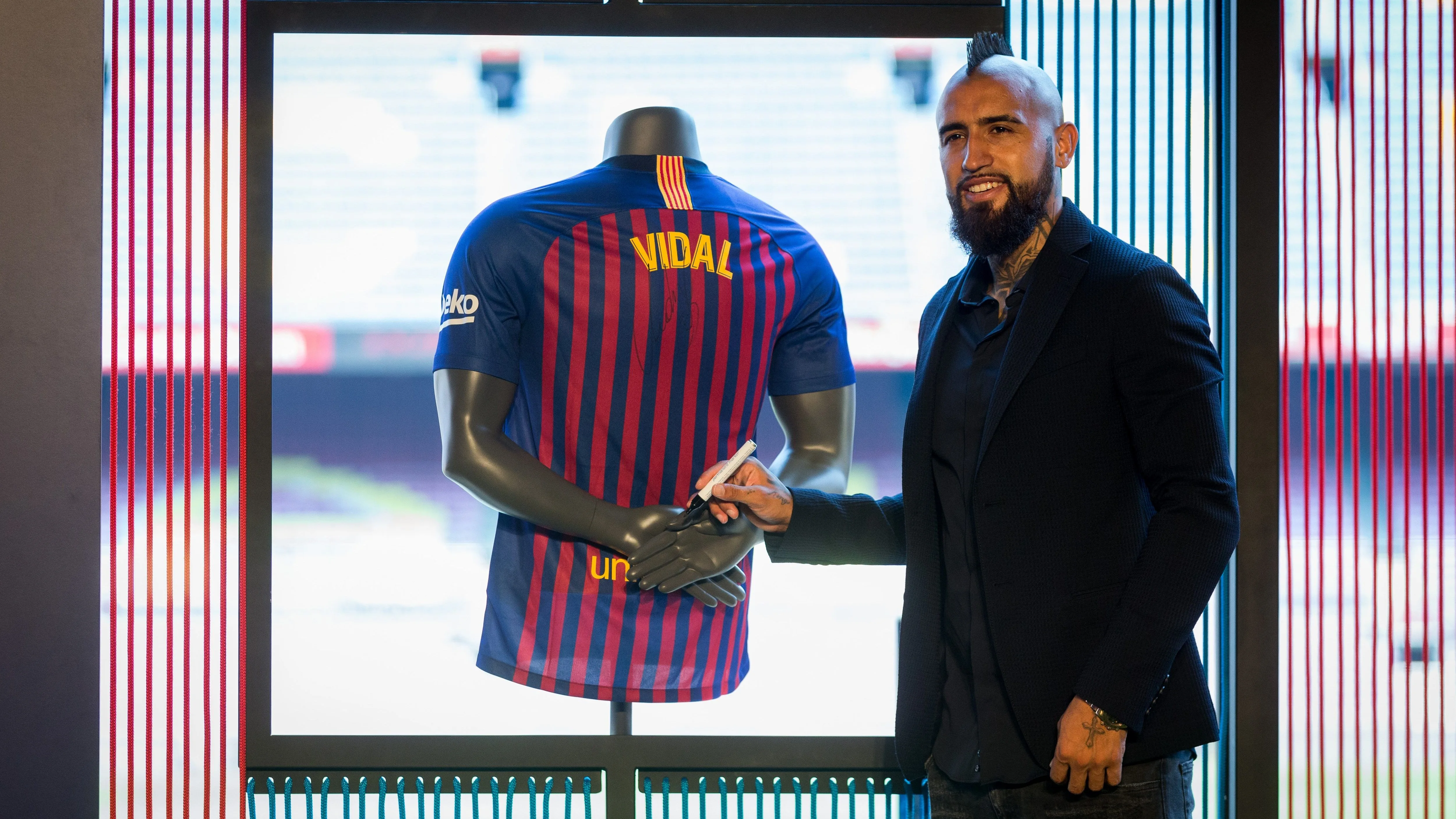 Arturo Vidal, en su presentación en el Camp Nou