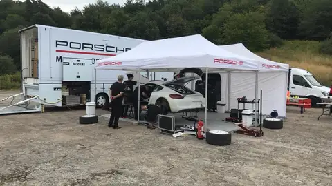 Porsche-Cayman-R-GT-2018-Romain-Dumas Porsche-Cayman-R-GT-2018-Romain-Dumas