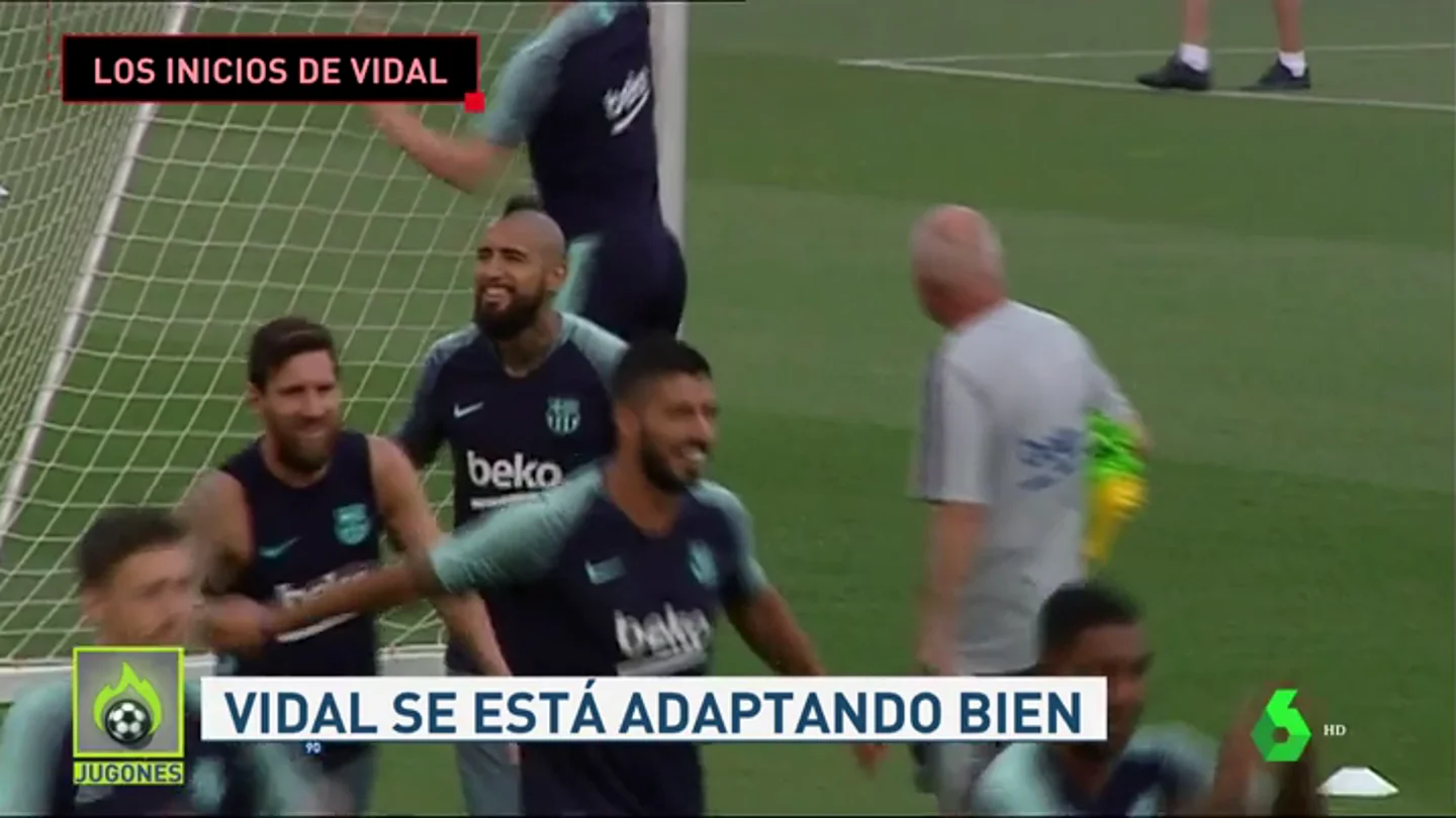 Arturo Vidal muy adaptado al grupo en su primer entrenamiento con el Barcelona Arturo Vidal muy adaptado al grupo en su primer entrenamiento con el Barcelona