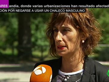 Habla Pilar, la guardia civil suspendida por negarse a vestir un chaleco antibalas de hombre: "Tenemos que luchar mucho, a la vista está" Habla Pilar, la guardia civil suspendida por negarse a vestir un chaleco antibalas de hombre: "Tenemos que luchar mucho, a la vista está"