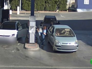 En la imagen el robo en las gasolineras En la imagen el robo en las gasolineras