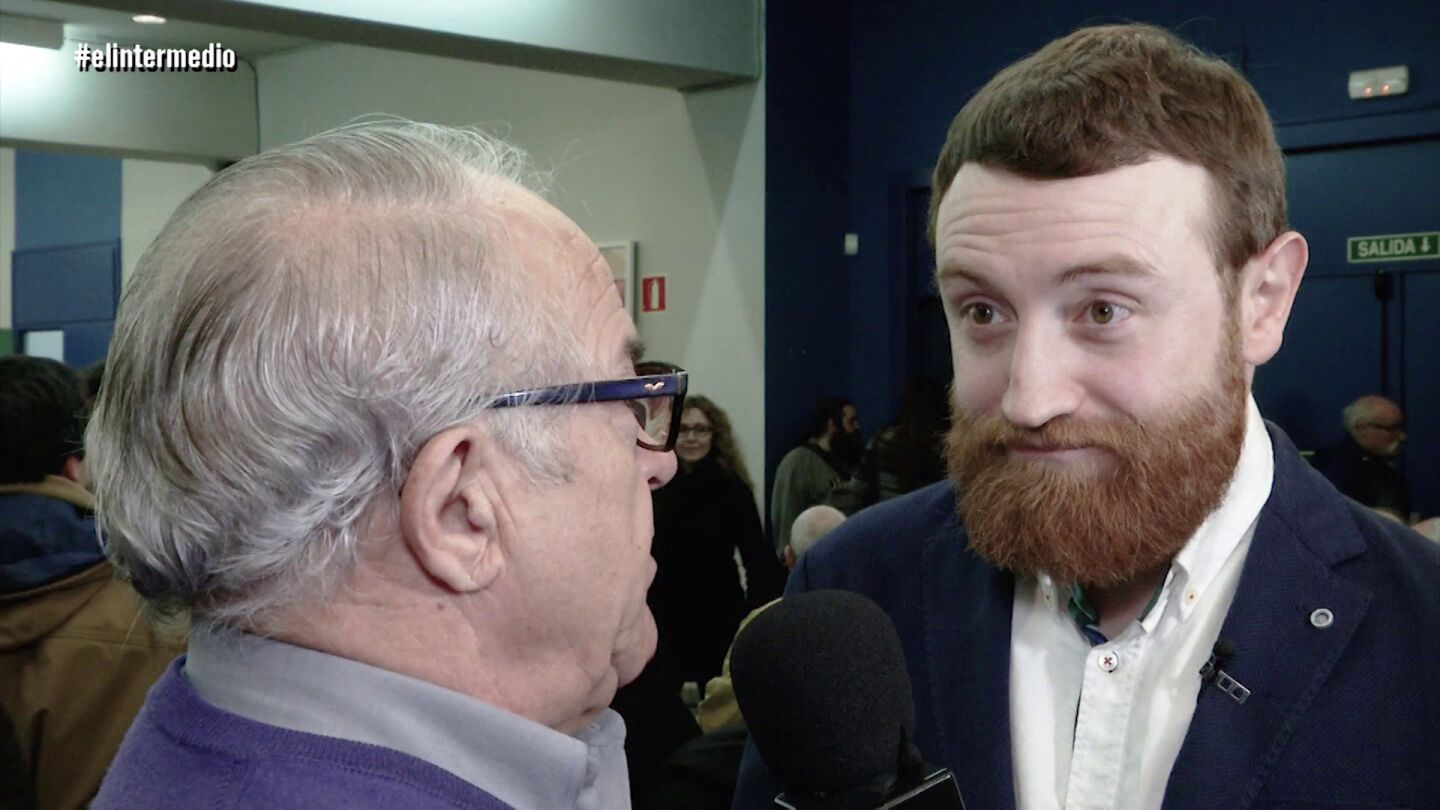 Manuel Burque en un acto de Podemos