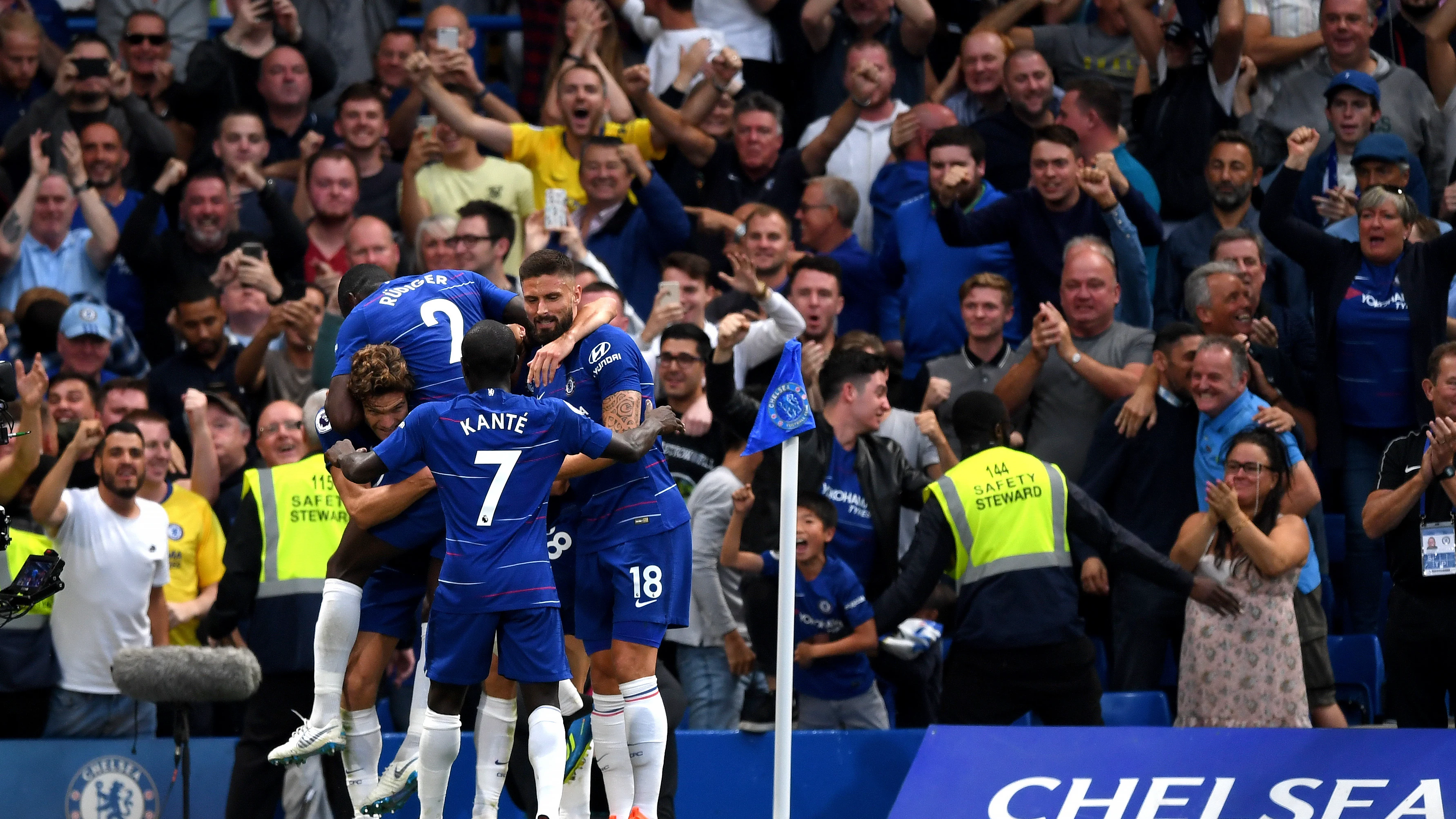 El Chelsea celebrando el gol de Marcos Alonso