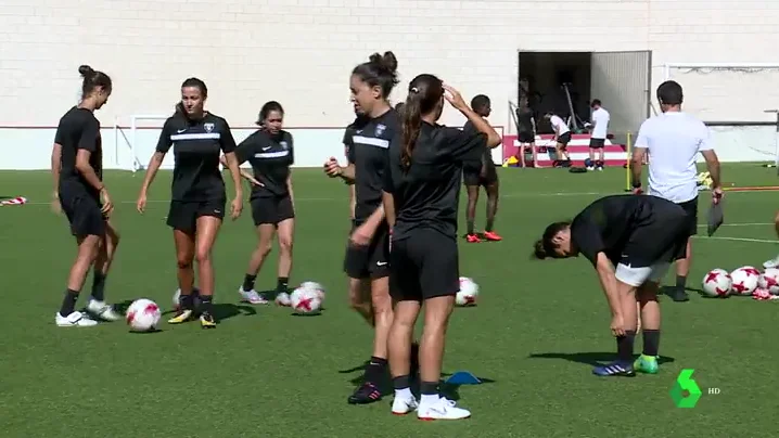 16 equipos femeninos en Primera y ninguna embarazada: las jugadoras piden que se profesionalice la Liga Femenina