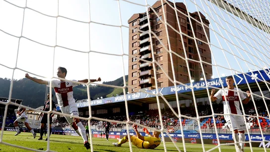 Álex Gallar celebra uno de sus dos goles ante el Eibar Álex Gallar celebra uno de sus dos goles ante el Eibar