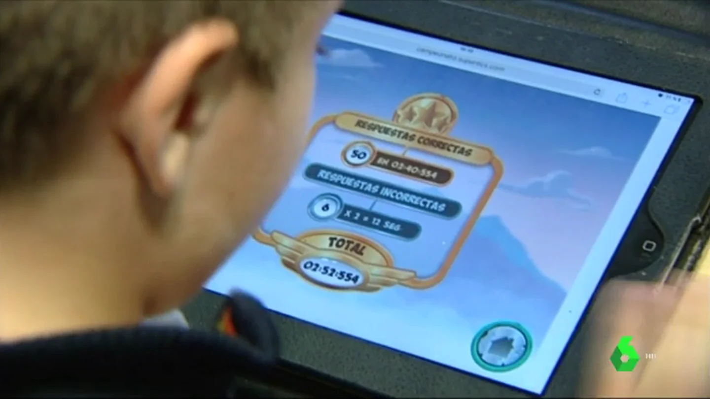 Expertos advierten de los peligros de que los más pequeños se enganchen a las tablets Expertos advierten de los peligros de que los más pequeños se enganchen a las tablets