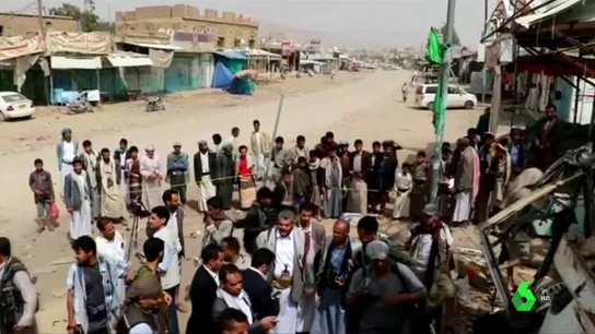 EE.UU. vendió a Arabia Saudí la bomba que mató a 40 niños en un autobús escolar en Yemen EE.UU. vendió a Arabia Saudí la bomba que mató a 40 niños en un autobús escolar en Yemen