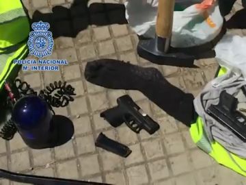 La Policía Nacional desarticula en Estepona a un grupo especializado en robos con armas La Policía Nacional desarticula en Estepona a un grupo especializado en robos con armas