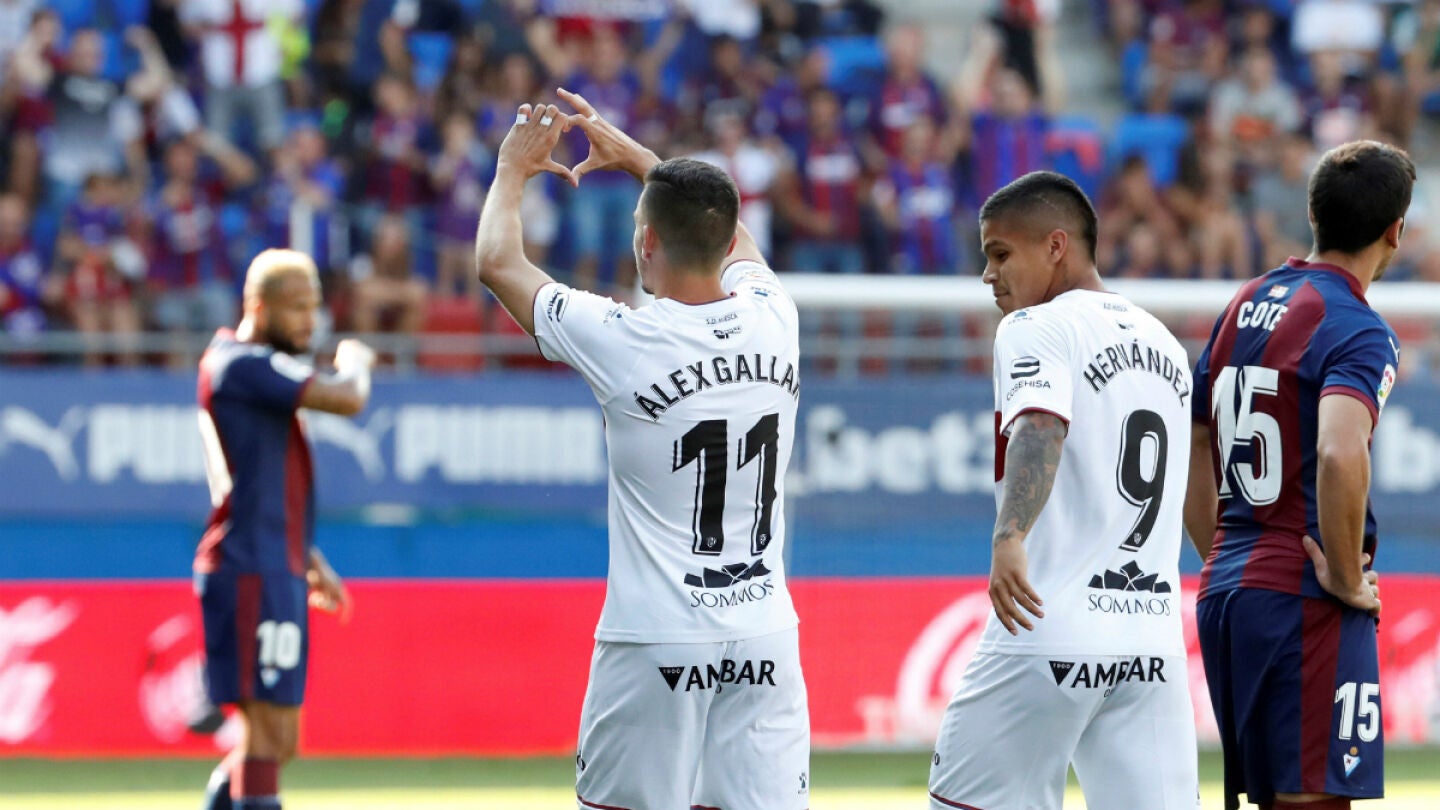 Alex Gallar celebra un gol de Huesca