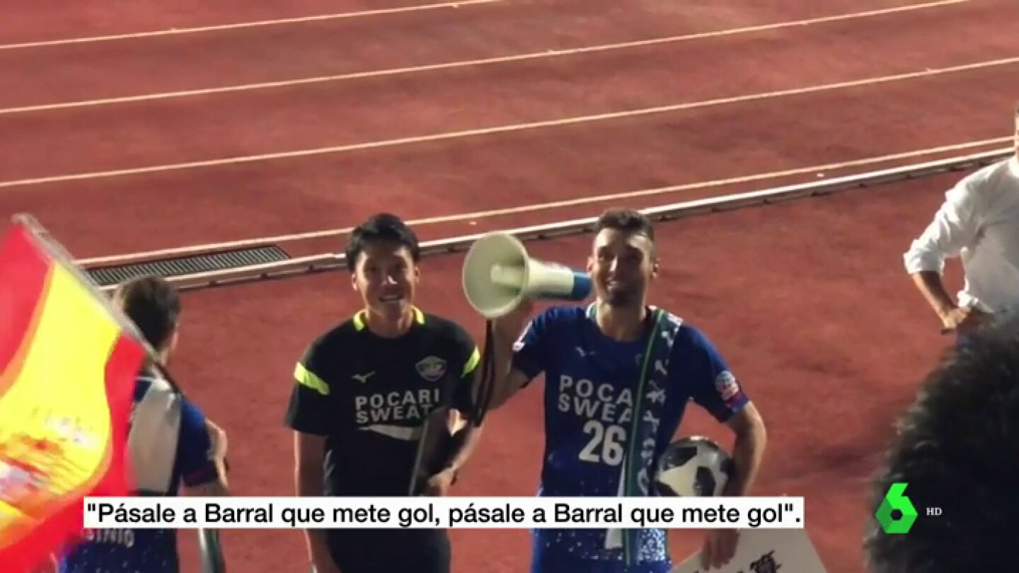La afici&oacute;n del Tokushima japon&eacute;s enloquece con los cuatro goles de David Barral: "&iexcl;Arigato gozaimasu!"