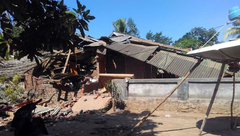 Terremoto de 6,9 en Lombok, Indonesia