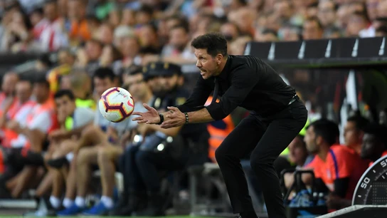 Simeone, durante el partido contra el Valencia Simeone, durante el partido contra el Valencia